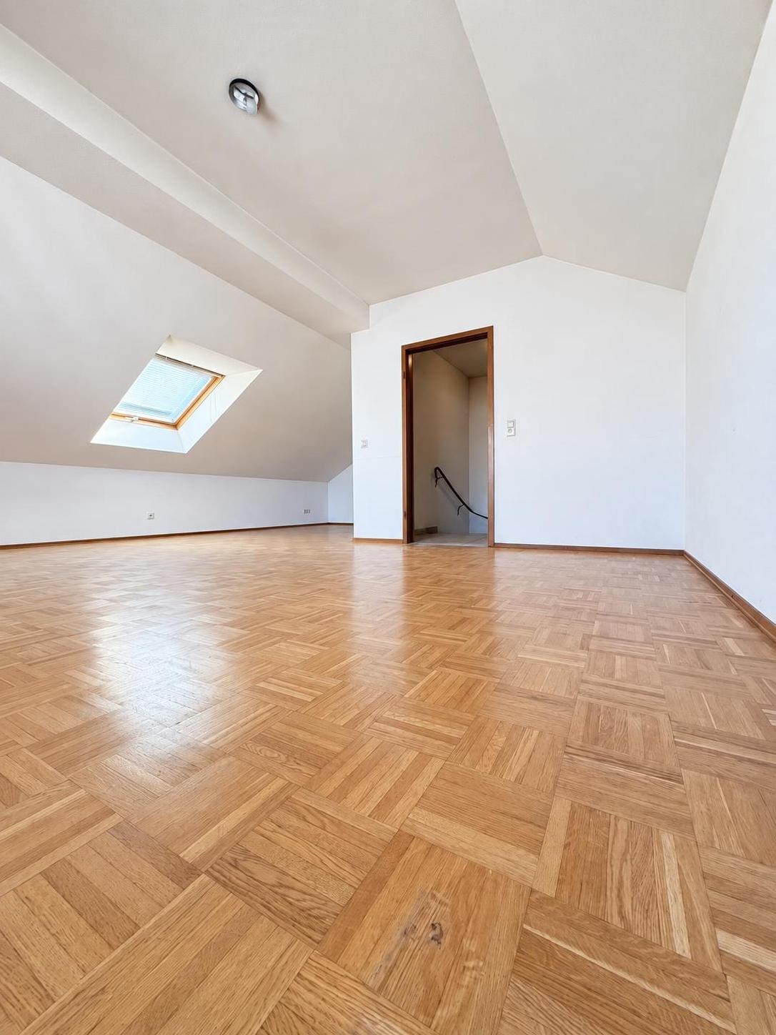 Dachstudio im tats&auml;chlichen Zustand